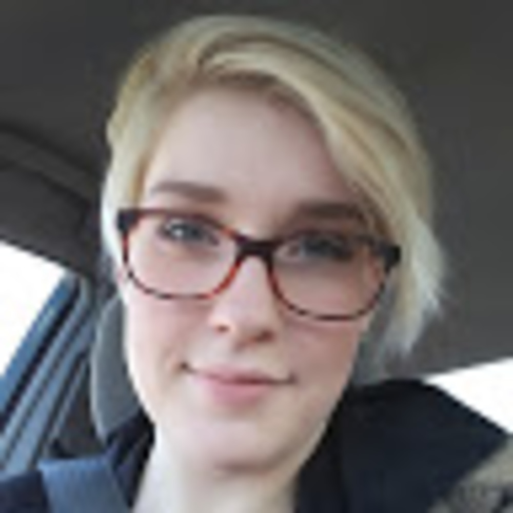 Meet your Posher, Abigail
